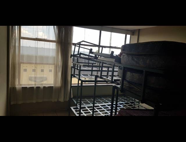 2 BEDROOM FLAT FOR SALE IN VEREENIGING CENTRAL